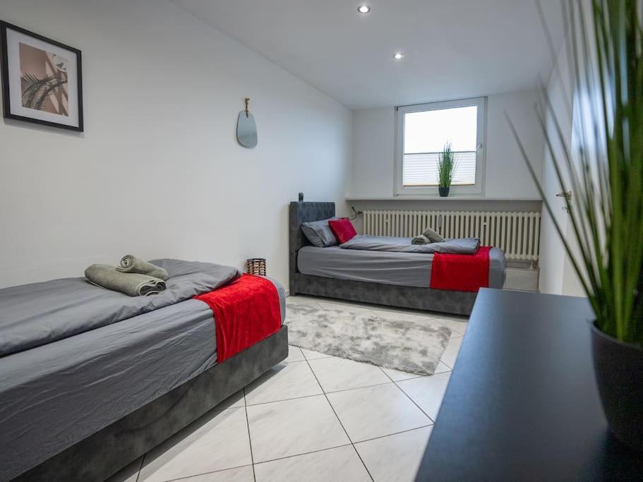 Serviceroom24 - Apartment 4 In Gladbeck Wlan - Smart-Tv - 24-7 Check-In Und Kueche Exterior photo