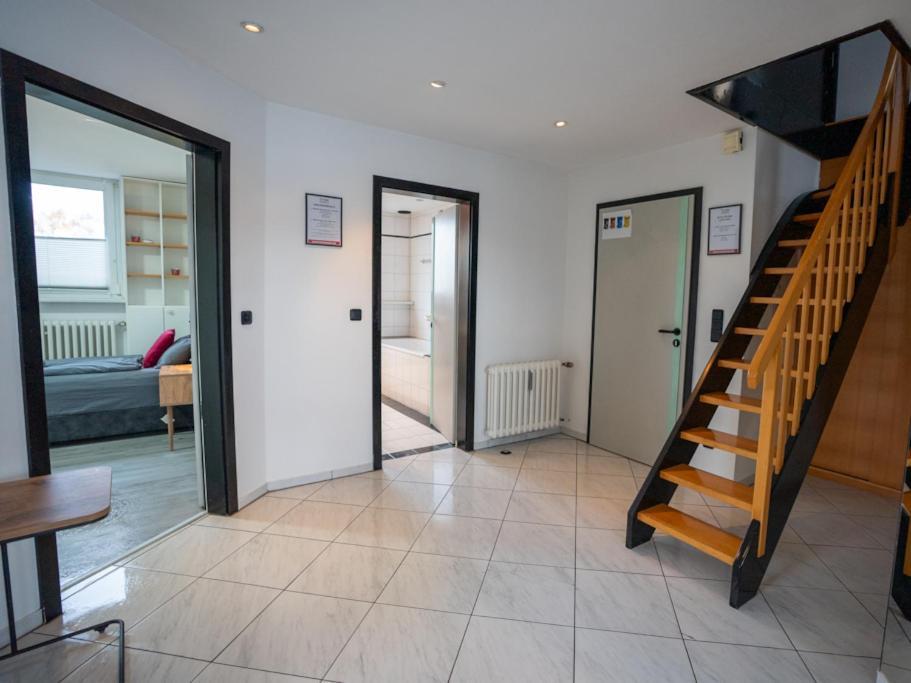 Serviceroom24 - Apartment 4 In Gladbeck Wlan - Smart-Tv - 24-7 Check-In Und Kueche Exterior photo