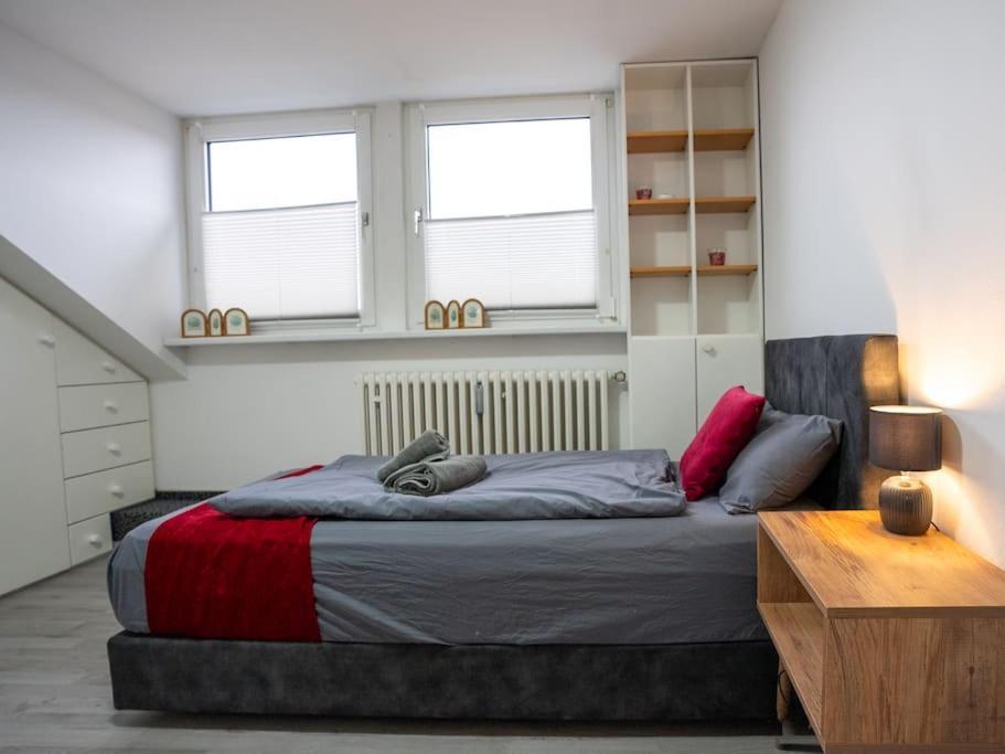 Serviceroom24 - Apartment 4 In Gladbeck Wlan - Smart-Tv - 24-7 Check-In Und Kueche Exterior photo