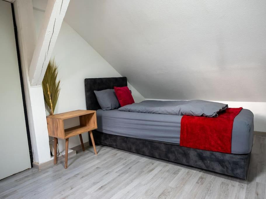 Serviceroom24 - Apartment 4 In Gladbeck Wlan - Smart-Tv - 24-7 Check-In Und Kueche Exterior photo