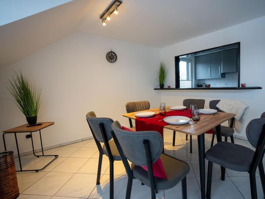 Serviceroom24 - Apartment 4 In Gladbeck Wlan - Smart-Tv - 24-7 Check-In Und Kueche Exterior photo