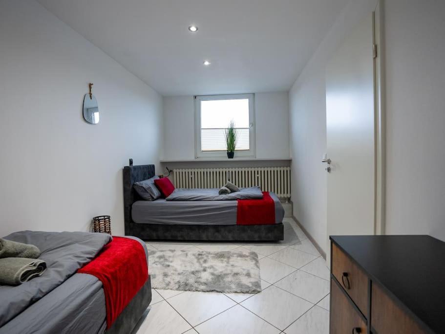Serviceroom24 - Apartment 4 In Gladbeck Wlan - Smart-Tv - 24-7 Check-In Und Kueche Exterior photo